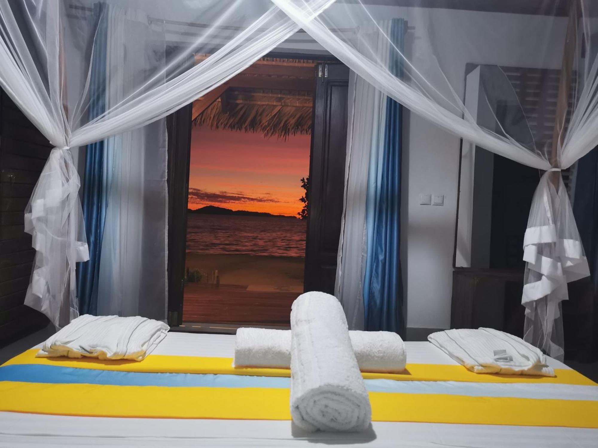 Long Beach Resort, Нуси-Бе Экстерьер фото