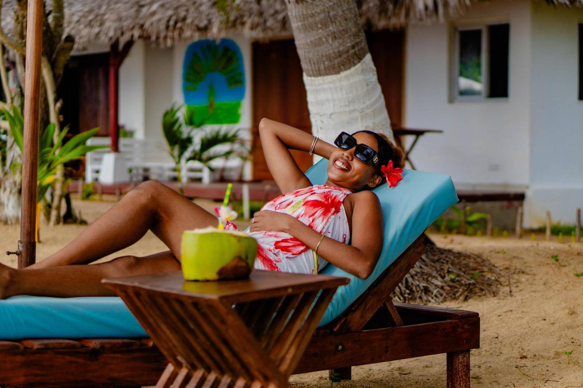 Long Beach Resort, Нуси-Бе Экстерьер фото