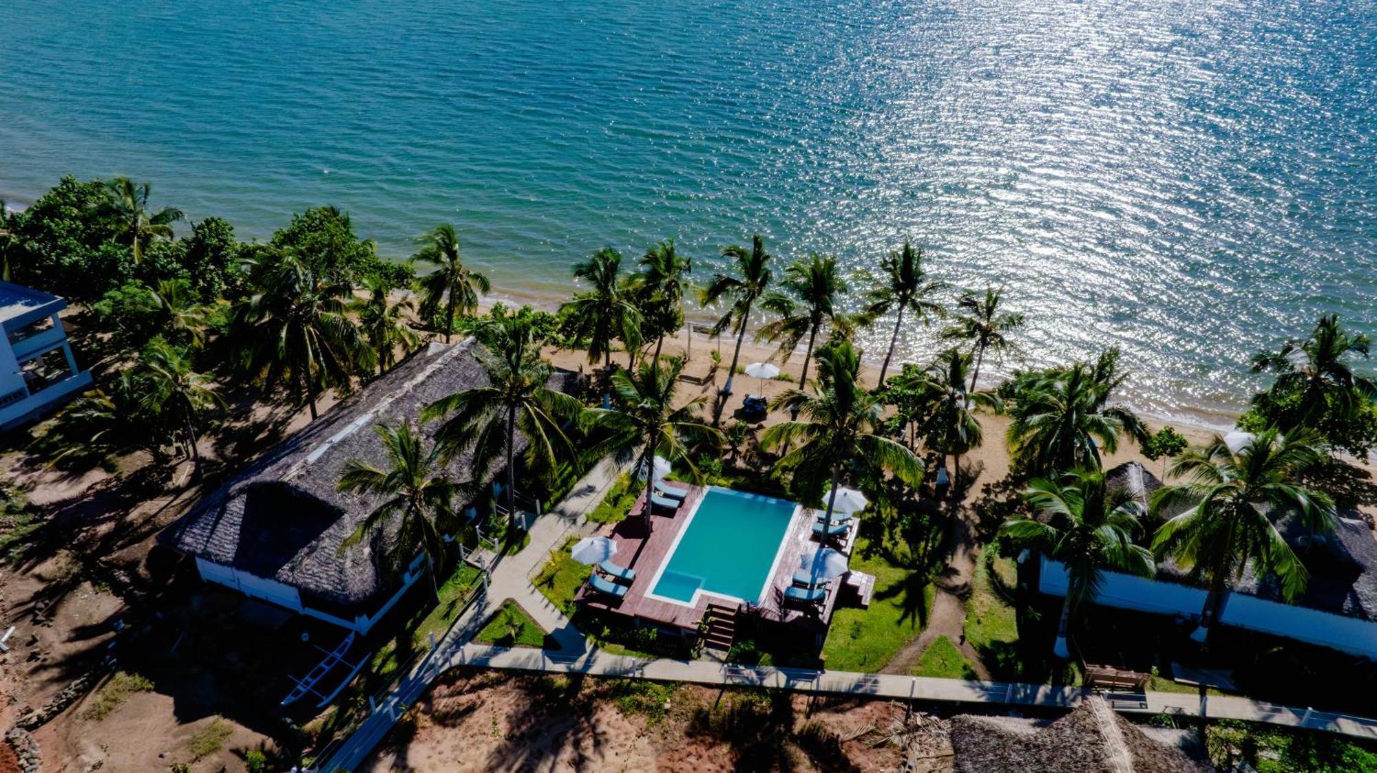 Long Beach Resort, Нуси-Бе Экстерьер фото